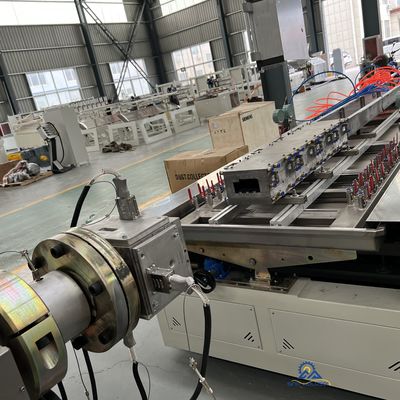 Double Screw Counter Rotating Conical Twin Screw WPC Door Frame Manufacturing Machine
