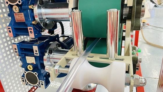 Multi Functional Flexible Single Screw PVC Pipe Hose Extrusion Machinery With 15 KW Power