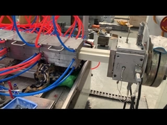 ठोस WPC डोर फ्रेम एक्सट्रूज़न लाइन पीवीसी डोर फ्रेम मशीन 37kw मोटर 38CrMoALA पेंच